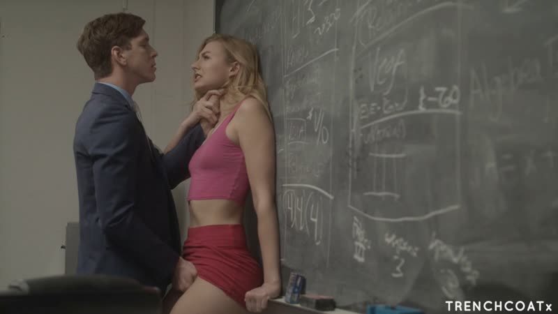 Трахает Студентку На Фоне Доски Порно Видео